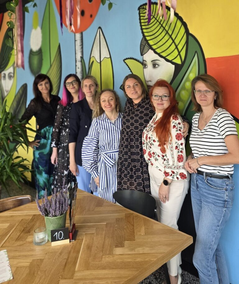 Grupa kobiet z Lunchu Biznesowego